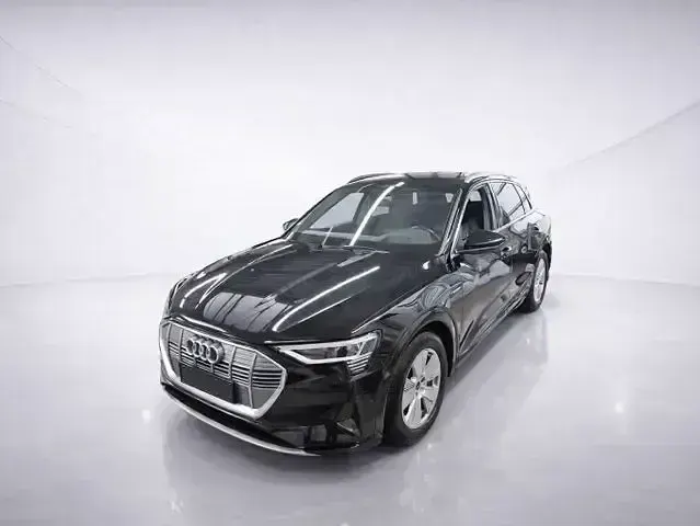 Używany Audi e-tron Advanced Plus 300 kW (408 KM) 2022 Czarny SUV