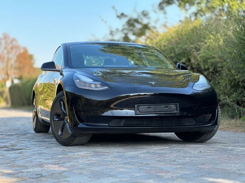 Schwarz Gebraucht 2020 Tesla Model 3 Standard Range Plus Limousine | 17.499 € (Guter Preis) - Bild 1/4