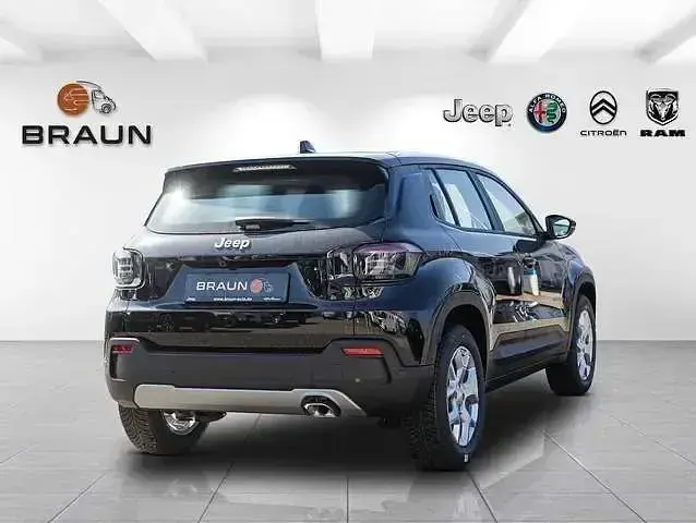 Neu Jeep Avenger Altitude 110 PS (80 kW) 2025 Volcano black SUV