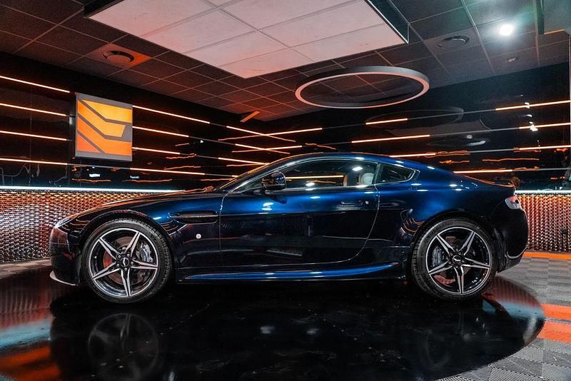 Gebraucht Aston Martin V8 Vantage 426 PS (313 kW) 2017 Schwarz Coupé