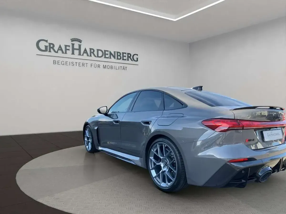 Gebraucht Audi RS5 Sport 639 PS (469 kW) 2026 Grau Limousine