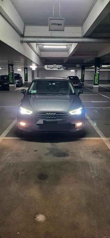 Grau Gebraucht 2013 Audi A3 Kleinwagen | 8.500 € (Fairer Preis) - Bild 1/4