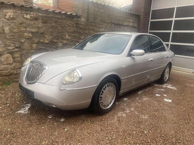 Silber Gebraucht 2002 Lancia Thesis Limousine | 990 € - Bild 1/4
