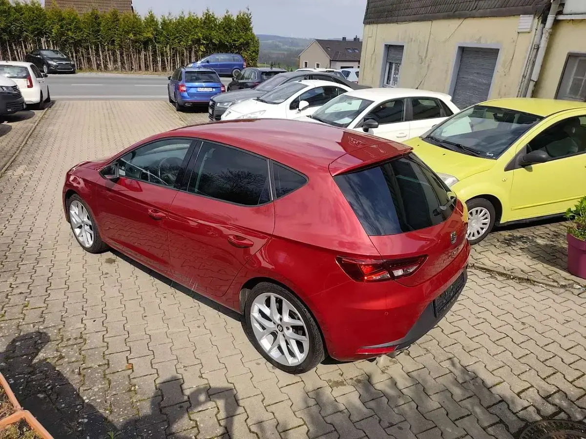 Usata Seat Leon FR 140 CV (102 kW) 2013 Rosso Utilitaria