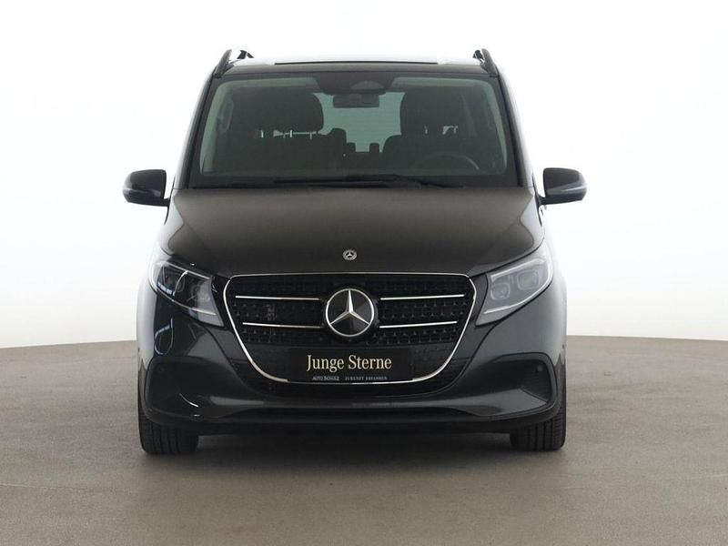Gebraucht Mercedes V250 Style 190 PS (139 kW) 2024 Grau Van / Kleinbus