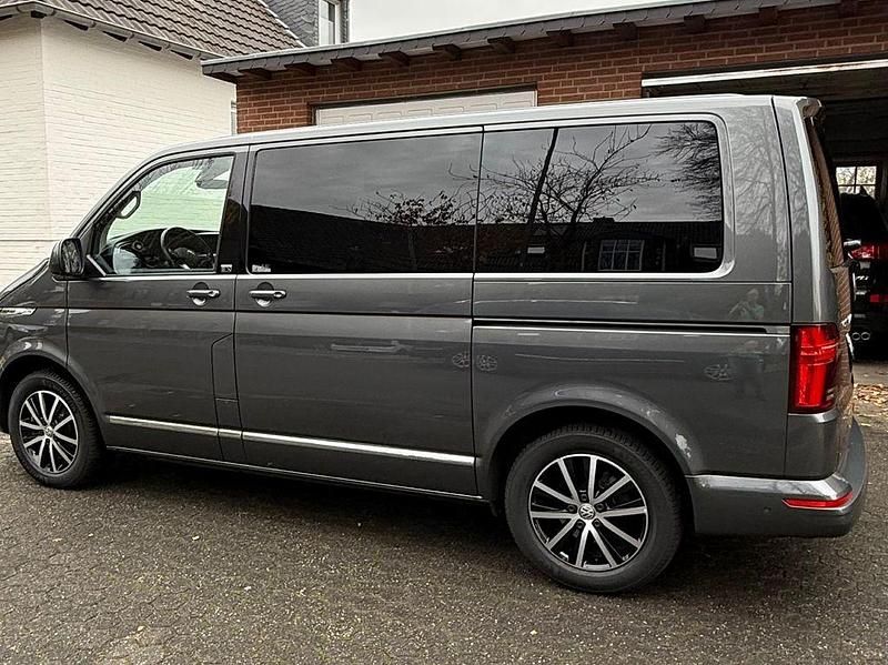 Grau Gebraucht 2020 VW T6.1 Van | 50.400 € (Guter Preis) - Bild 1/4