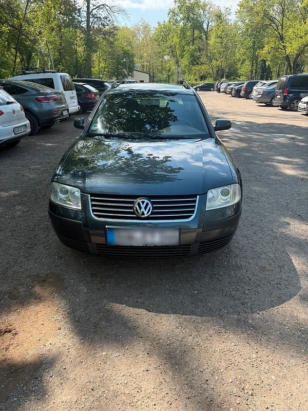 Usata VW Passat 102 CV (75 kW) 2003 Grigio Station wagon