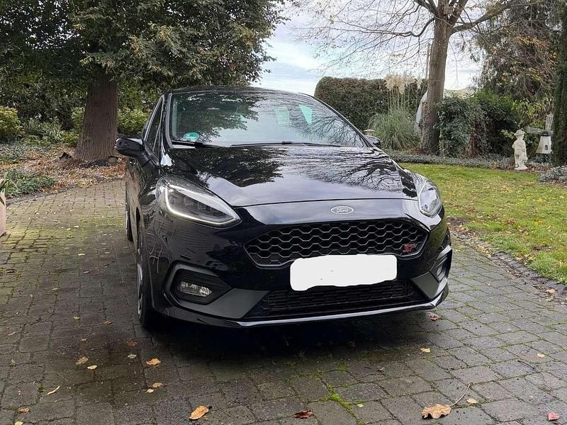 Schwarz Gebraucht 2019 Ford Fiesta S Limousine | 16.799 € - Bild 1/4
