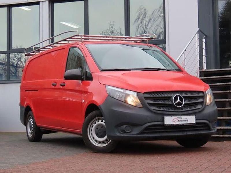 Rot Gebraucht 2018 Mercedes Vito Van / Kleinbus | 14.900 € (Guter Preis) - Bild 1/3