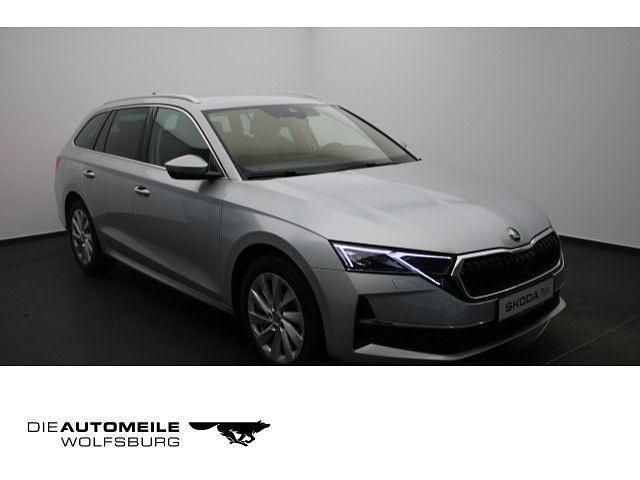 Brilliantsilber metallic Gebraucht 2024 Skoda Octavia Selection Kombi | 28.490 € (Guter Preis) - Bild 1/4