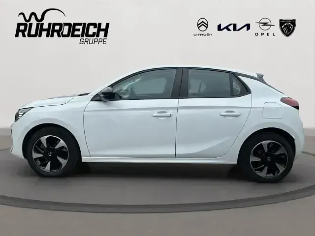 Gebraucht Opel Corsa-e Edition 100 kW (136 PS) 2023 Weiss Kleinwagen