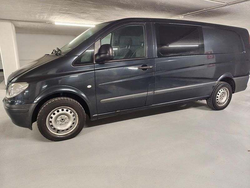 Gebraucht Mercedes Vito 150 PS (110 kW) 2005 Schwarz Van