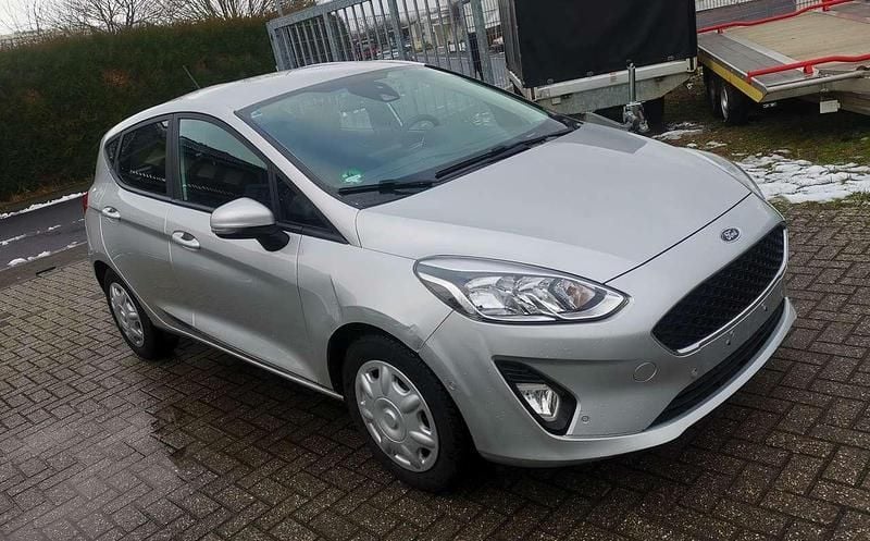 Używany Ford Fiesta 101 KM (74 kW) 2019 Srebrny Hatchback