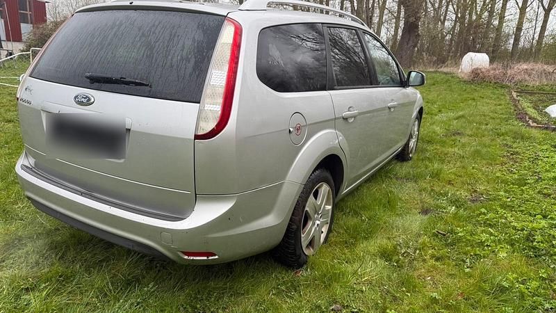 Second-hand Ford Focus 101 CP (74 kW) 2008 Gri Hatchback