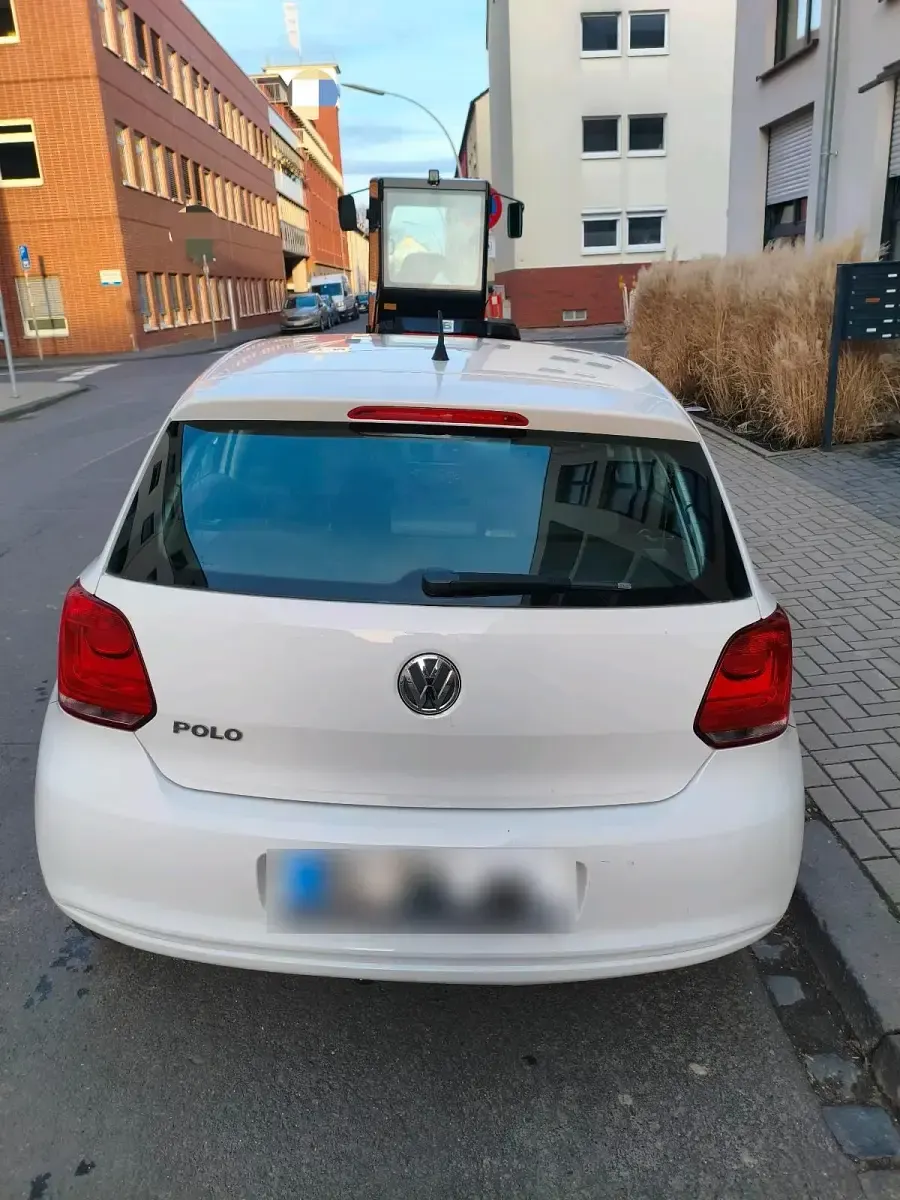Gebraucht VW Polo 60 PS (44 kW) 2010 Weiß Kleinwagen