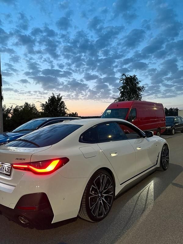 Gebraucht BMW 430 M Sport 245 PS (180 kW) 2021 Weiß Coupé