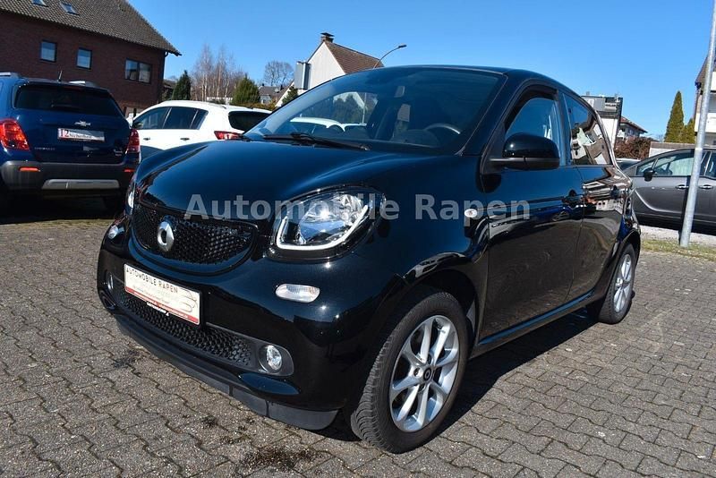 Gebraucht Smart ForFour 90 PS (66 kW) 2018 Schwarz Kleinwagen