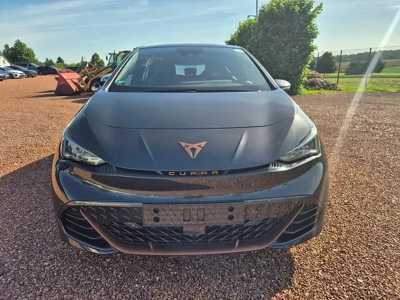 Gebraucht Cupra Born 150 kW (204 PS) 2022 Quasargrau Kleinwagen
