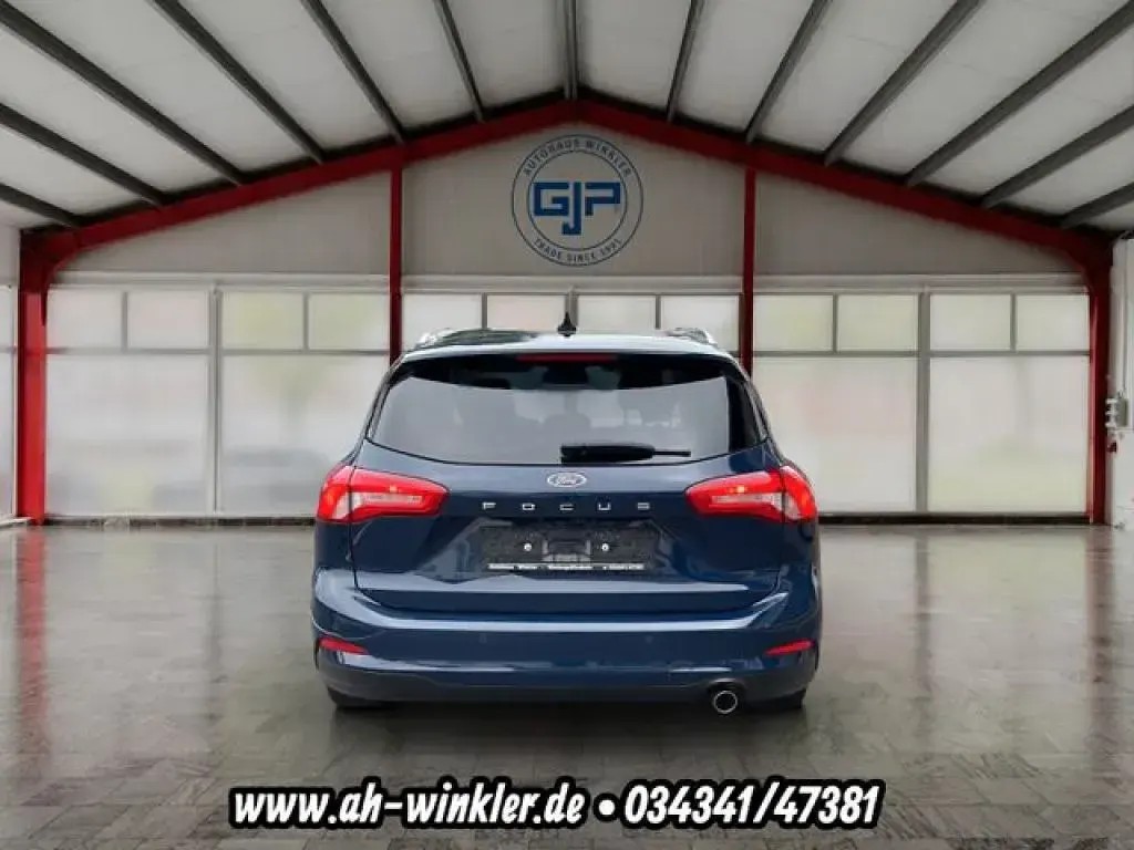 Gebraucht Ford Focus Cool & Connect 125 PS (91 kW) 2020 Blazer blue Kombi