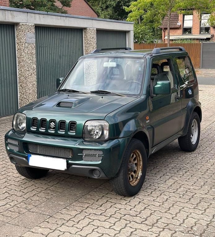 Grün Gebraucht 2008 Suzuki Jimny Ranger SUV | 8.500 € - Bild 1/4