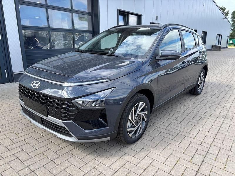 Neu Hyundai Bayon Trend 101 PS (74 kW) 2025 Grau SUV