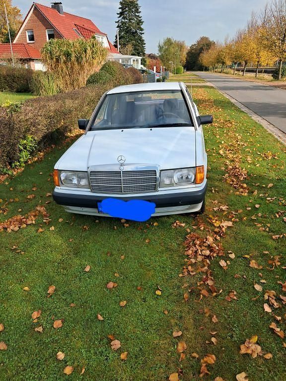 Gebraucht Mercedes 190 75 PS (55 kW) 1991 Weiß Limousine