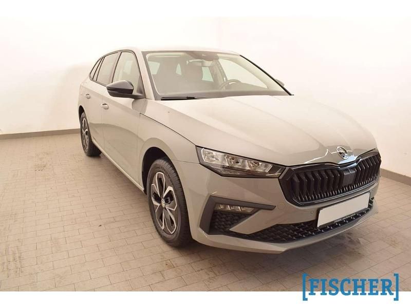 Gebraucht Skoda Scala Selection 116 PS (85 kW) 2024 Grau Kleinwagen