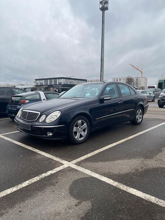 Gebraucht Mercedes E320 Avantgarde 224 PS (164 kW) 2005 Blau Limousine