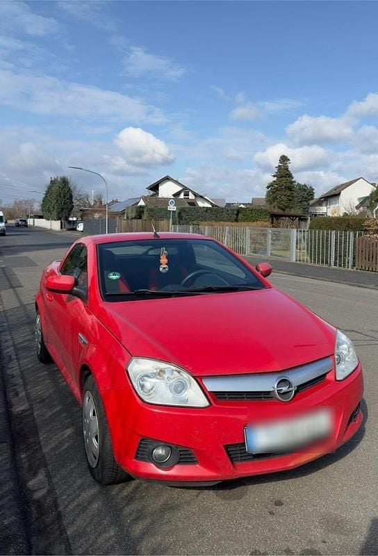 Rot Gebraucht 2004 Opel Tigra Enjoy Cabrio | 1.100 € (Fairer Preis) - Bild 1/4
