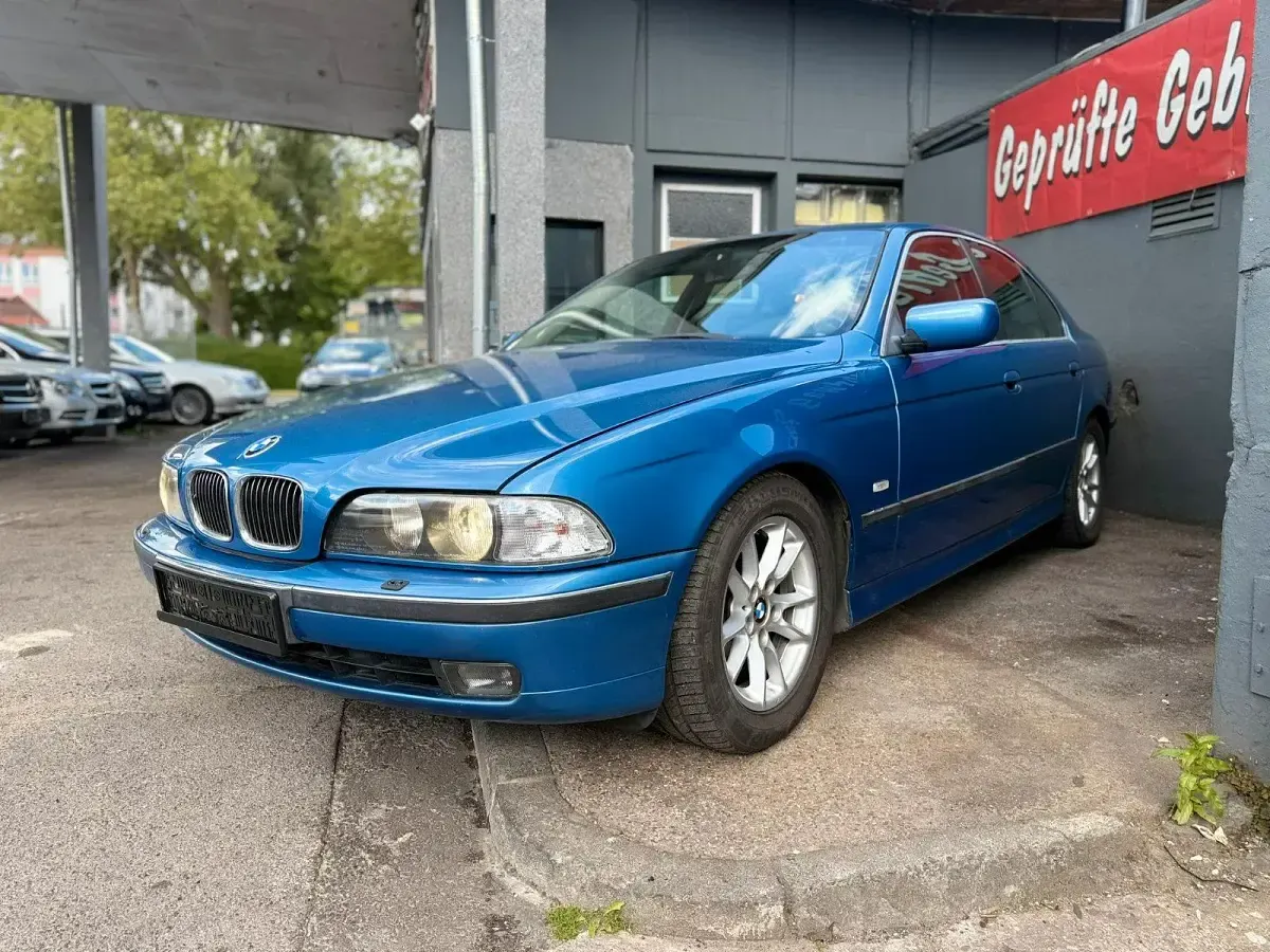 Używany BMW 535 Exclusive 245 KM (180 kW) 2002 Niebieski Sedan/Limuzyna