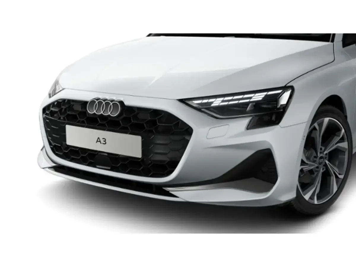Gebraucht Audi A3 Advanced 116 PS (85 kW) 2025 Gletscherweiß metallic Limousine