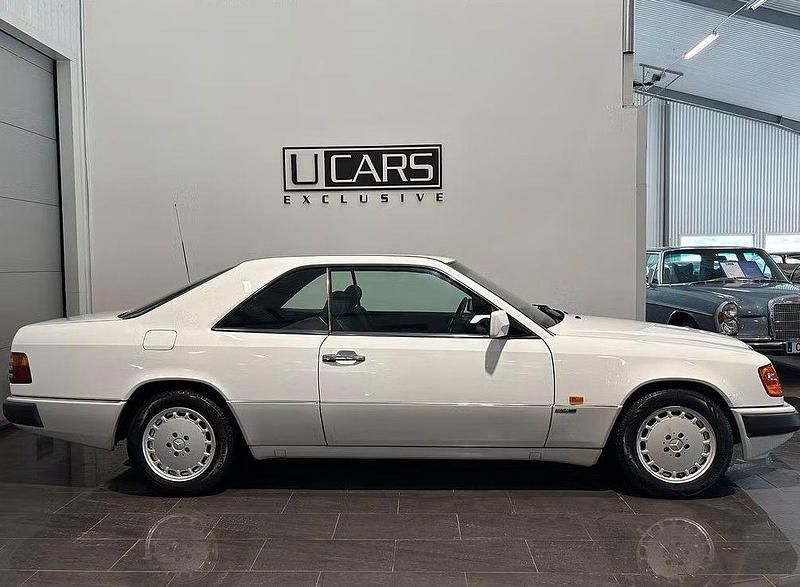 Gebraucht Mercedes E300 Sportline 220 PS (161 kW) 1992 Weiß Limousine