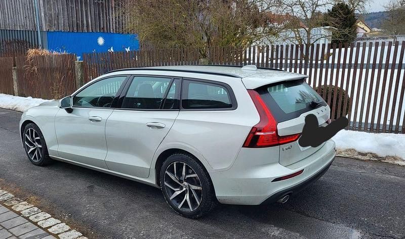 Gebraucht Volvo V60 190 PS (139 kW) 2018 Silber Kombi