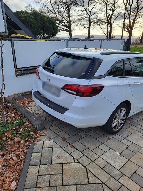 Gebraucht Opel Astra 110 PS (80 kW) 2016 Weiß Kombi