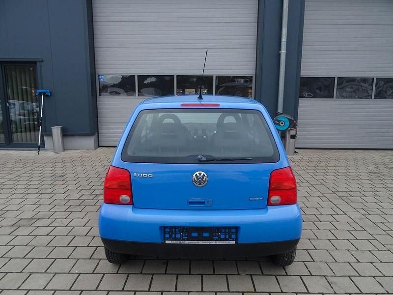 Gebraucht VW Lupo 50 PS (36 kW) 2002 Blau Kleinwagen