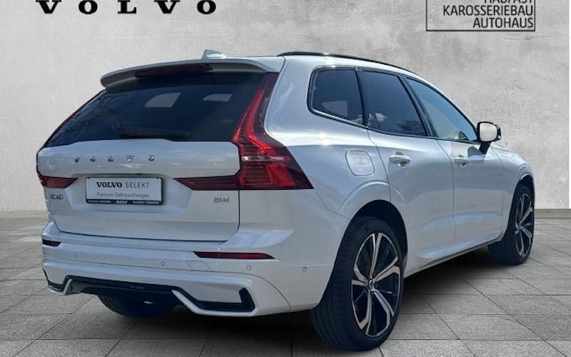 Gebraucht Volvo XC60 Plus 197 PS (144 kW) 2023 Weiß SUV