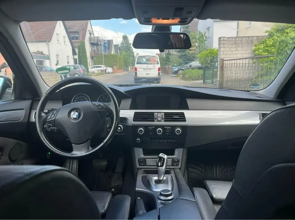 Gebraucht BMW 520 Sport Line 170 PS (125 kW) 2008 Blau Limousine