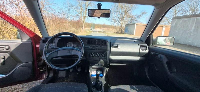 Gebraucht VW Golf III 75 PS (55 kW) 1993 Rot Limousine