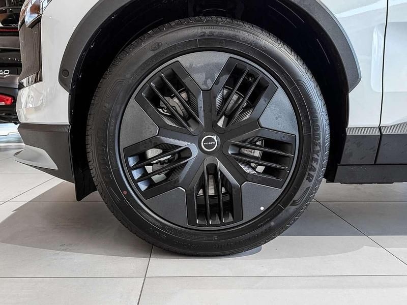 Neu Volvo EX30 CC Performance 314 kW (428 PS) 2025 Weiss SUV