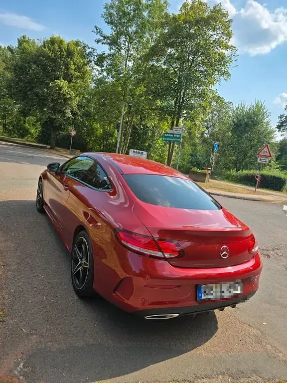 Gebraucht Mercedes C180 AMG line 156 PS (114 kW) 2017 Rot Coupé