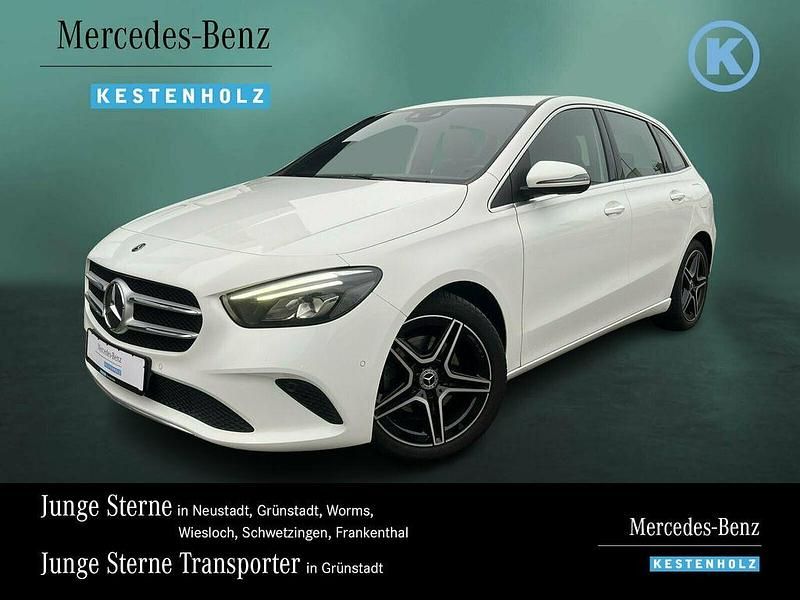 Weiß Gebraucht 2020 Mercedes 200 Progressive Limousine | 17.440 € (Guter Preis) - Bild 1/4