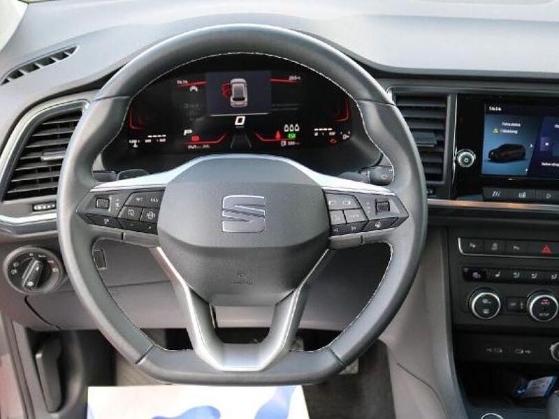 Gebraucht Seat Ateca Style 150 PS (110 kW) 2024 Grau SUV