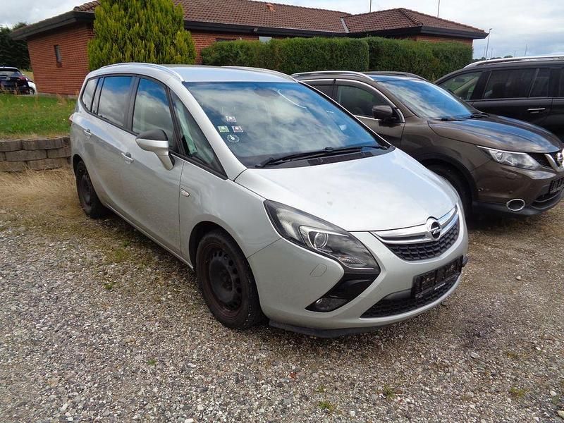 Gebraucht Opel Zafira Tourer Edition 136 PS (100 kW) 2014 Silber Van / Kleinbus