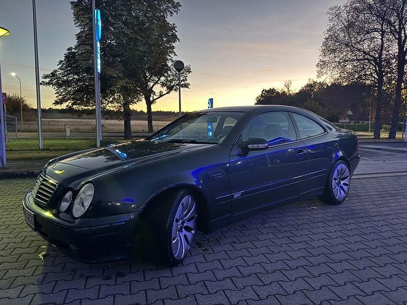Blau Gebraucht 2001 Mercedes CLK230 Coupé | 2.800 € (Etwas zu teuer) - Bild 1/4