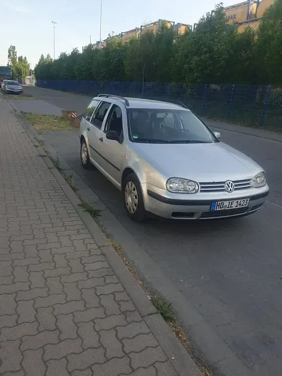 Gebraucht VW Golf IV Basis 101 PS (74 kW) 2005 Silber Kombi