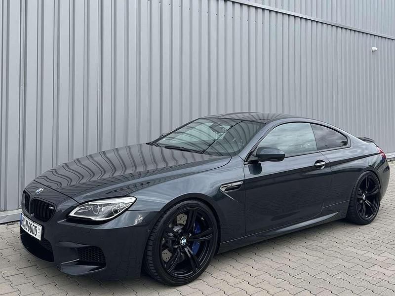 Grau Gebraucht 2017 BMW M6 Shadowline Coupé | 59.990 € (Teuer) - Bild 1/4