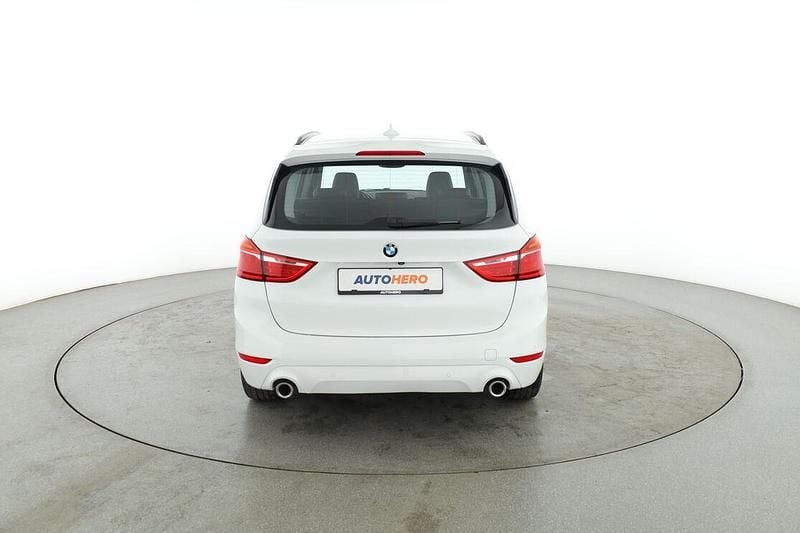 Gebraucht BMW 220 Gran Tourer Advantage 192 PS (141 kW) 2019 Weiß Van / Kleinbus