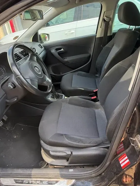 Gebraucht VW Polo Trendline 90 PS (66 kW) 2011 Schwarz Kleinwagen