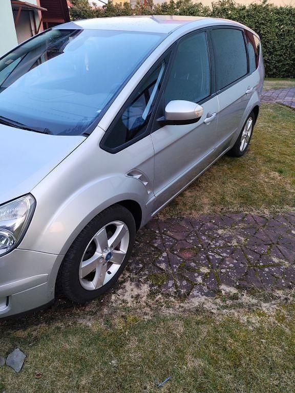 Gebraucht Ford S-MAX Titanium 131 PS (96 kW) 2007 Silber Van / Kleinbus