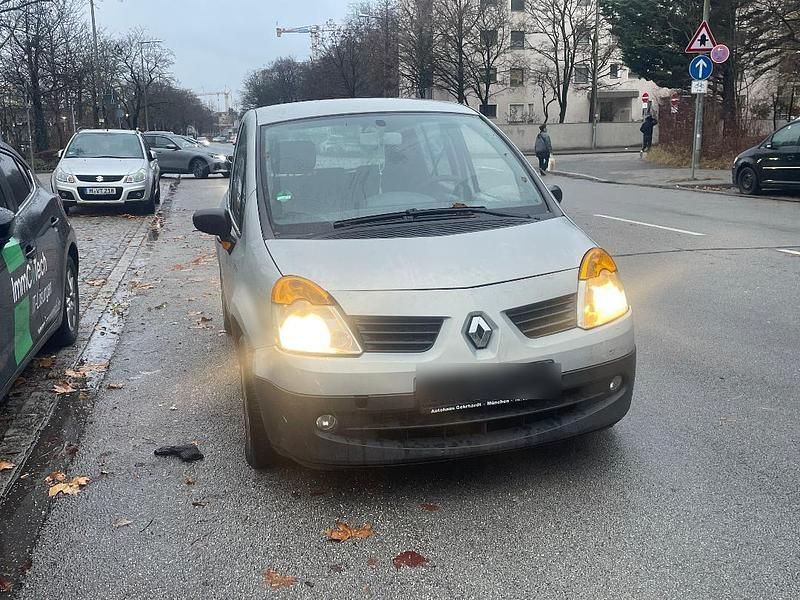 Silber Gebraucht 2006 Renault Modus Van / Kleinbus | 1.150 € (Guter Preis) - Bild 1/4